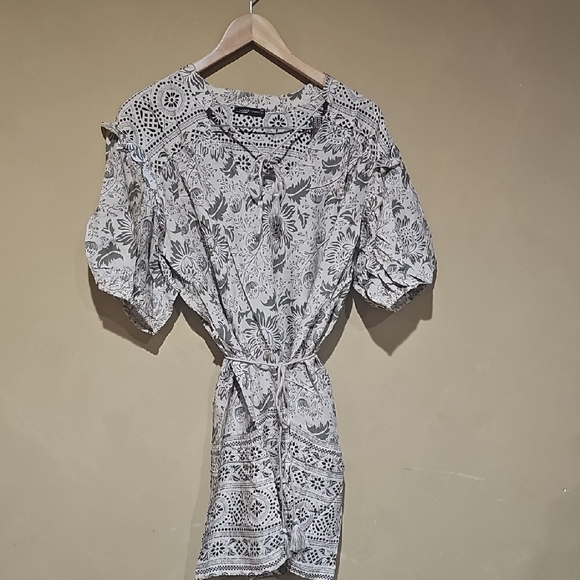 Green and Cream Puff Sleeve Tie Front Dress - Picture 1 of 8